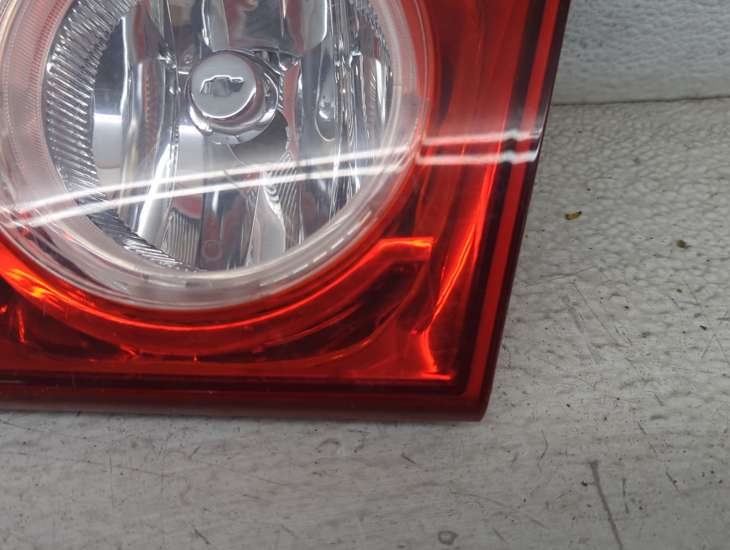 2008 Chevrolet Malibu Passenger Right Side Deck Lid Mounted Tail Light - Oemusedautoparts1.com