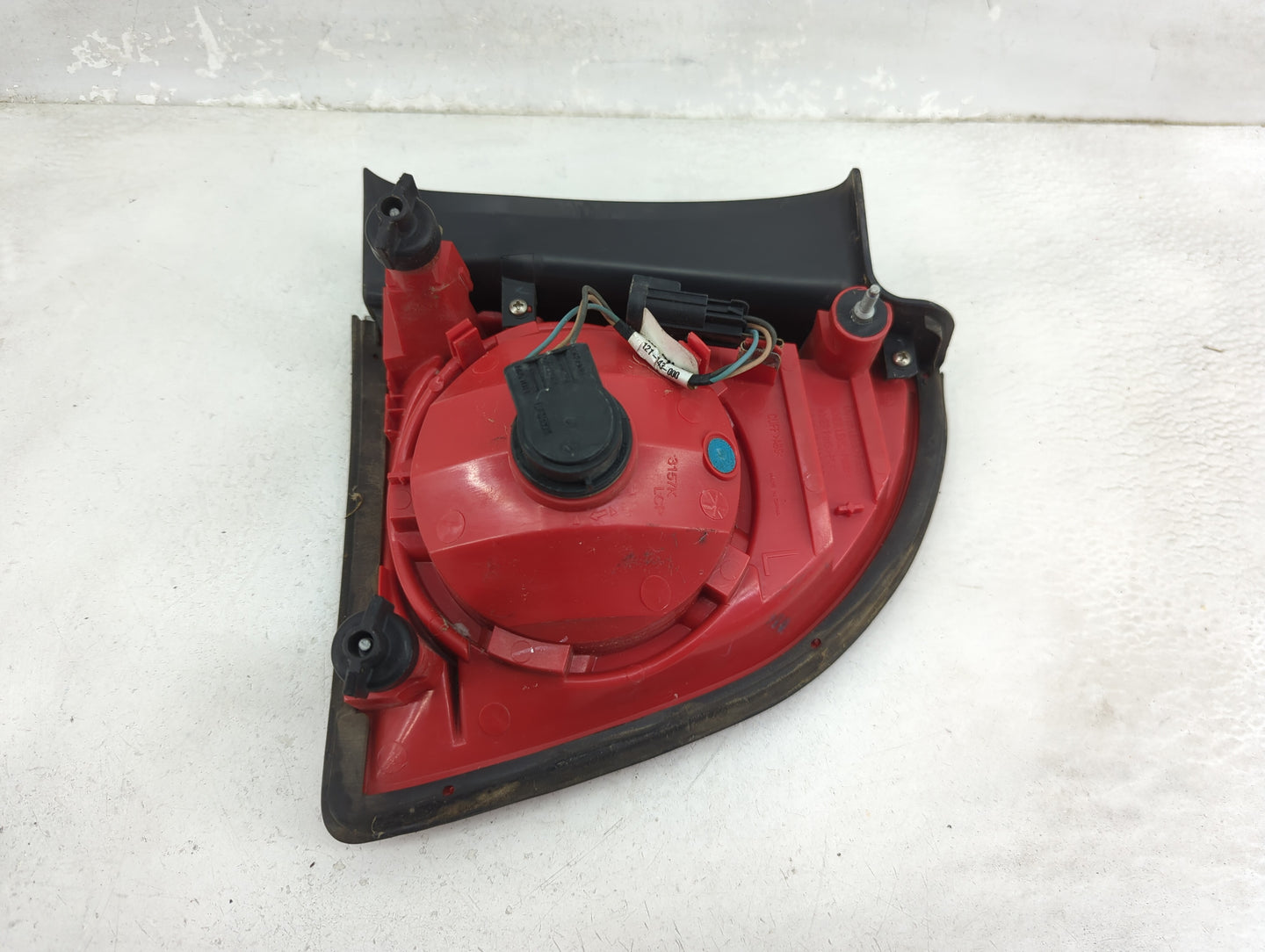 2008-2012 Chevrolet Malibu Tail Light Assembly Driver Left OEM Fits Fits 2008 2009 2010 2011 2012 OEM Used Auto Parts - Oemu