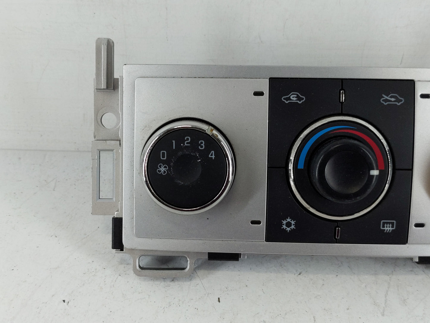 2008-2012 Chevrolet Malibu Climate Control Module Temperature AC/Heater Replacement P/N:28251428 Fits OEM Used Auto Parts - 