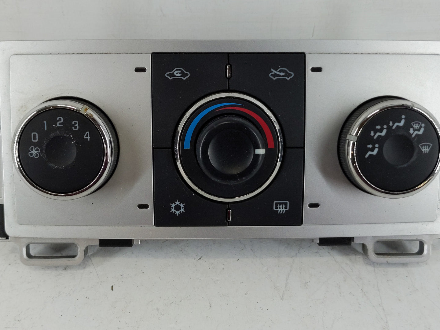 2008-2012 Chevrolet Malibu Climate Control Module Temperature AC/Heater Replacement P/N:28251428 Fits OEM Used Auto Parts - 