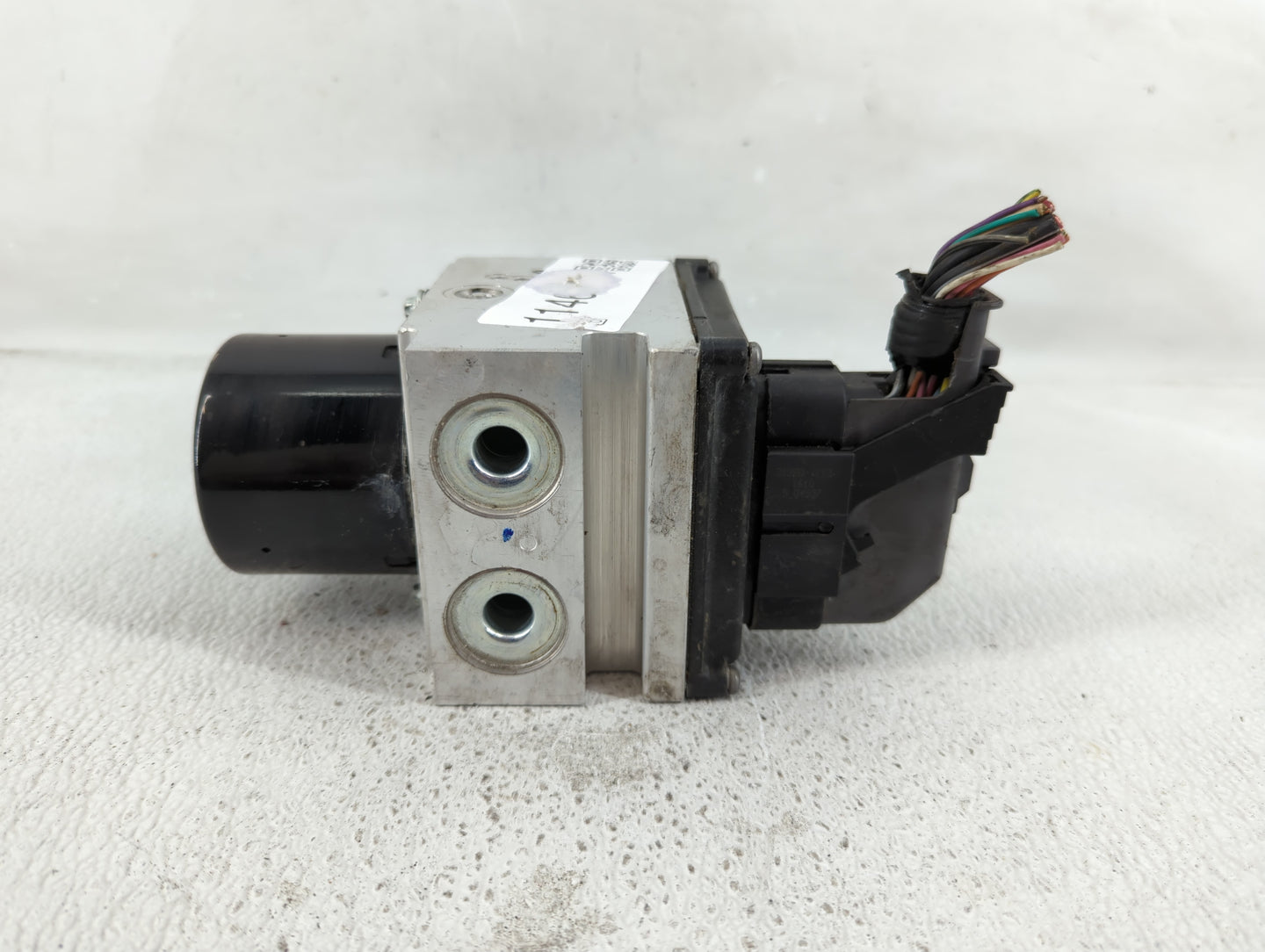 2011 Chevrolet Malibu ABS Pump Control Module Replacement P/N:20908731 Fits OEM Used Auto Parts - Oemusedautoparts1.com