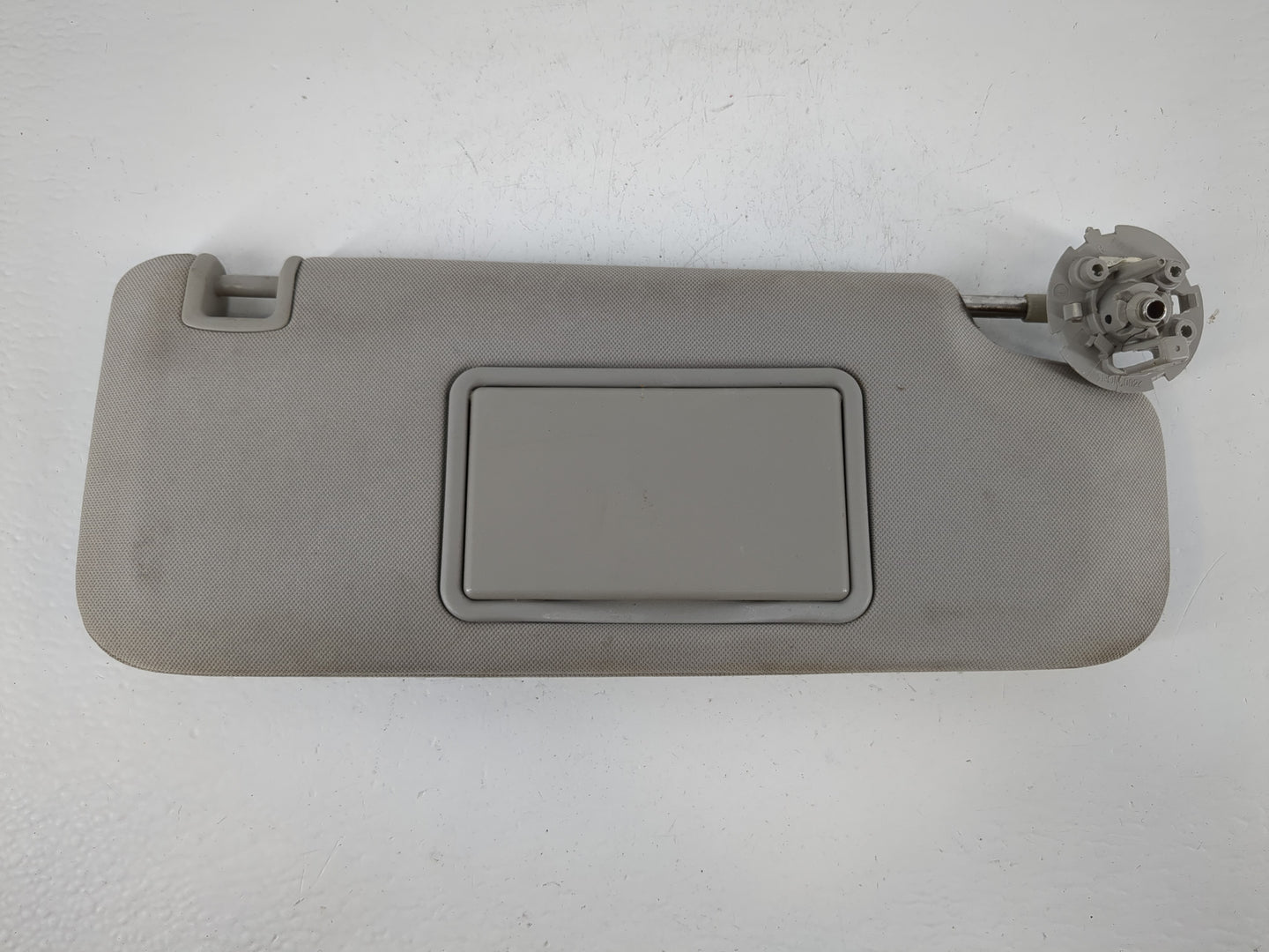 2004-2012 Chevrolet Malibu Sun Visor Shade Replacement Passenger Right Mirror Fits Fits 2004 2005 2008 2009 2010 2011 2012 O