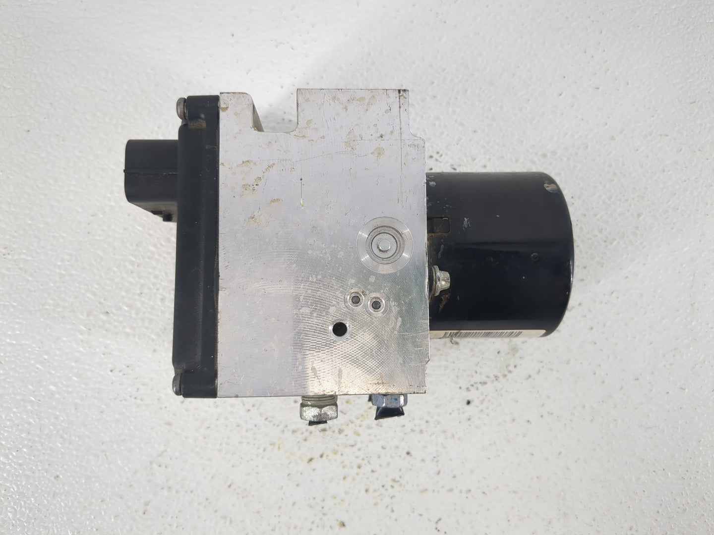 2011 Chevrolet Malibu ABS Pump Control Module Replacement P/N:20908731 Fits OEM Used Auto Parts - Oemusedautoparts1.com