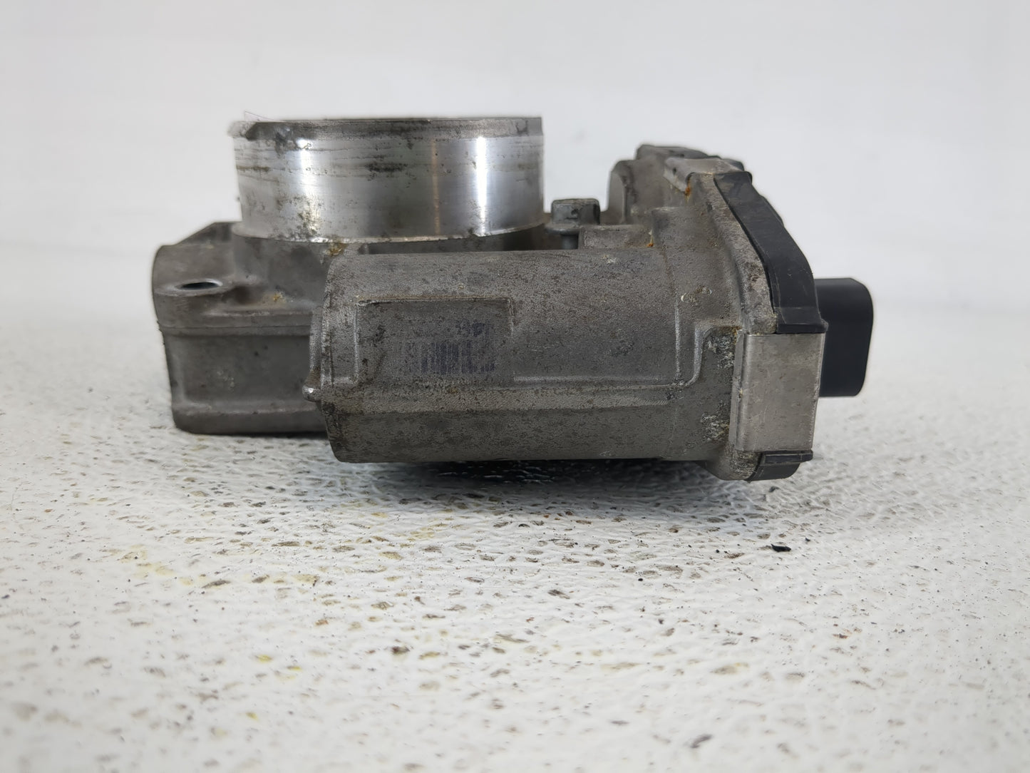 2011 Chevrolet Malibu Throttle Body P/N:1390AA 186AA Fits OEM Used Auto Parts - Oemusedautoparts1.com