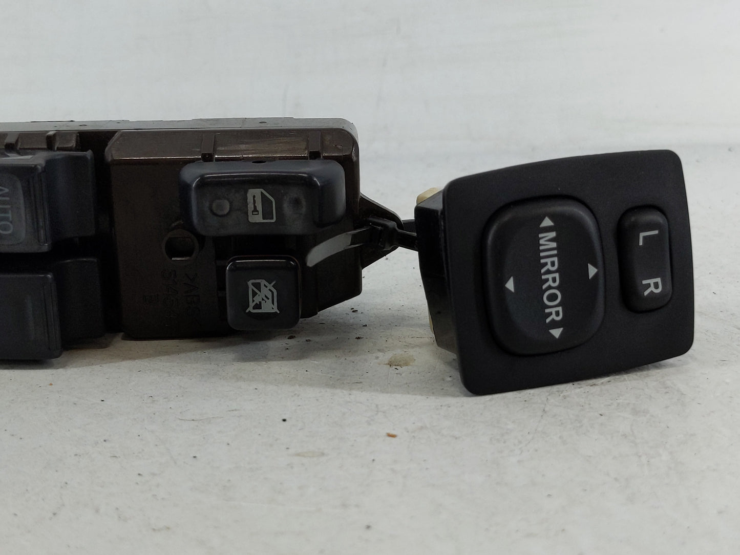 2010-2011 Chevrolet Malibu Master Power Window Switch Replacement Driver Side Left P/N:183574 Fits Fits 2010 2011 OEM Used A