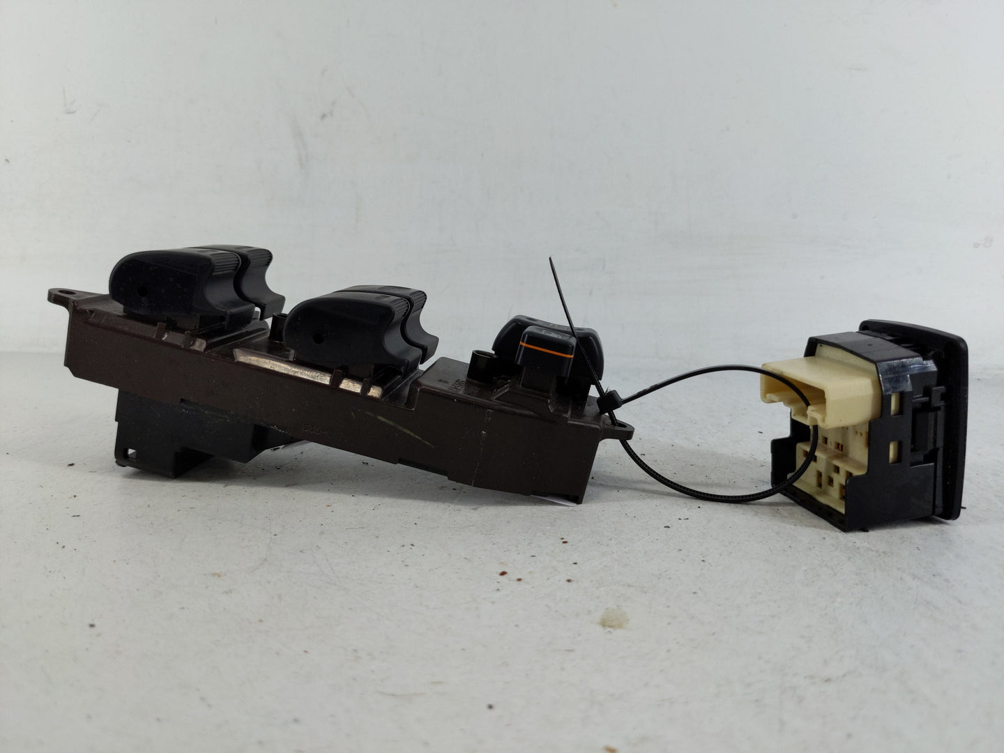 2010-2011 Chevrolet Malibu Master Power Window Switch Replacement Driver Side Left P/N:183574 Fits Fits 2010 2011 OEM Used A