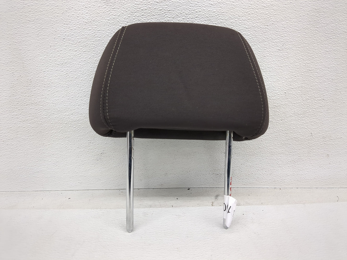 2011-2012 Chevrolet Malibu Headrest Head Rest Front Driver Passenger Seat Fits Fits 2011 2012 OEM Used Auto Parts - Oemuseda