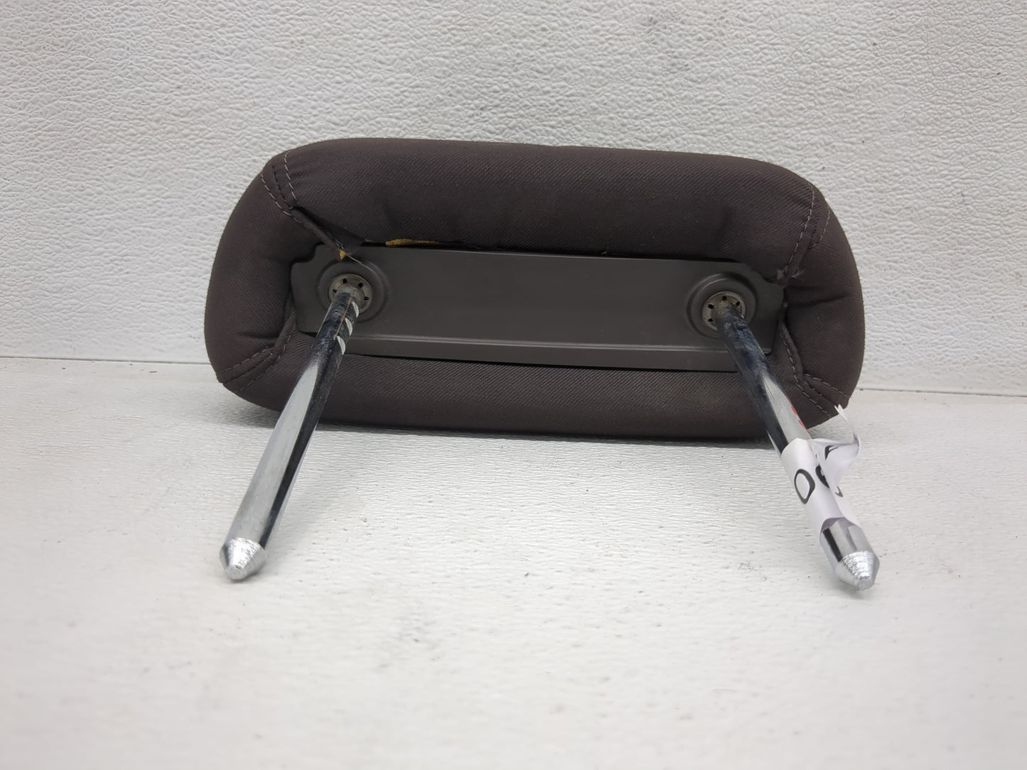 2011-2012 Chevrolet Malibu Headrest Head Rest Front Driver Passenger Seat Fits Fits 2011 2012 OEM Used Auto Parts - Oemuseda