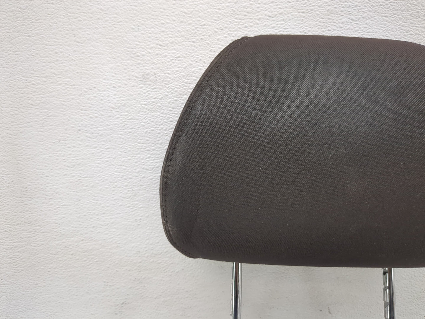 2011-2012 Chevrolet Malibu Headrest Head Rest Front Driver Passenger Seat Fits Fits 2011 2012 OEM Used Auto Parts - Oemuseda