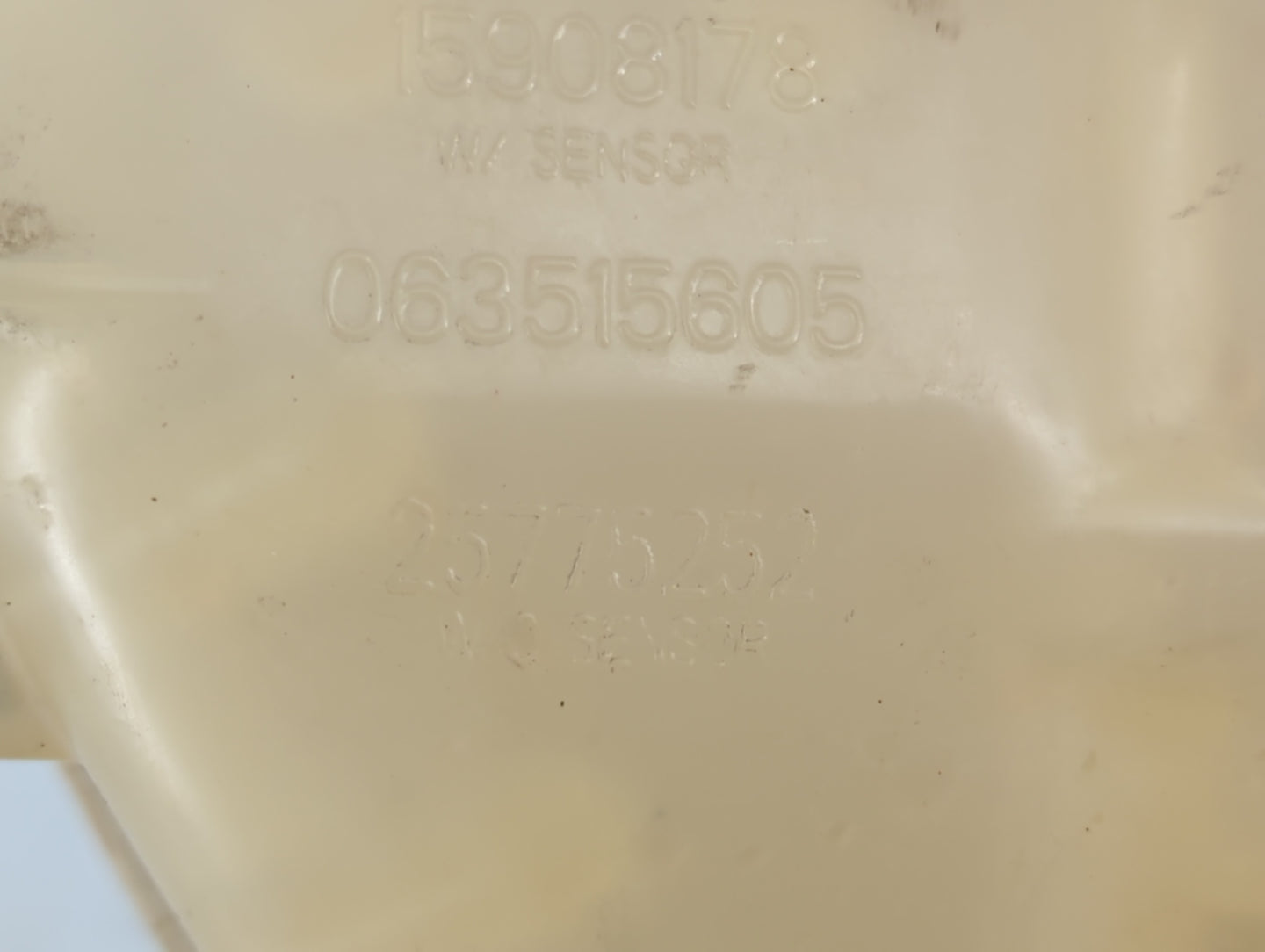 2007 Chevrolet Malibu Radiator Coolant Overflow Expansion Tank Bottle - Oemusedautoparts1.com