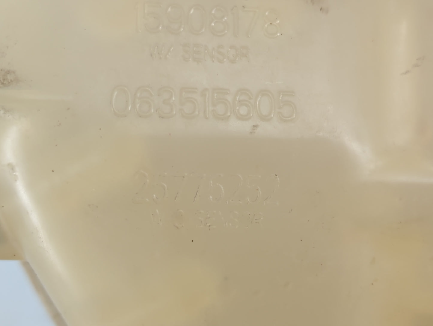 2007 Chevrolet Malibu Radiator Coolant Overflow Expansion Tank Bottle 1191098 - Oemusedautoparts1.com