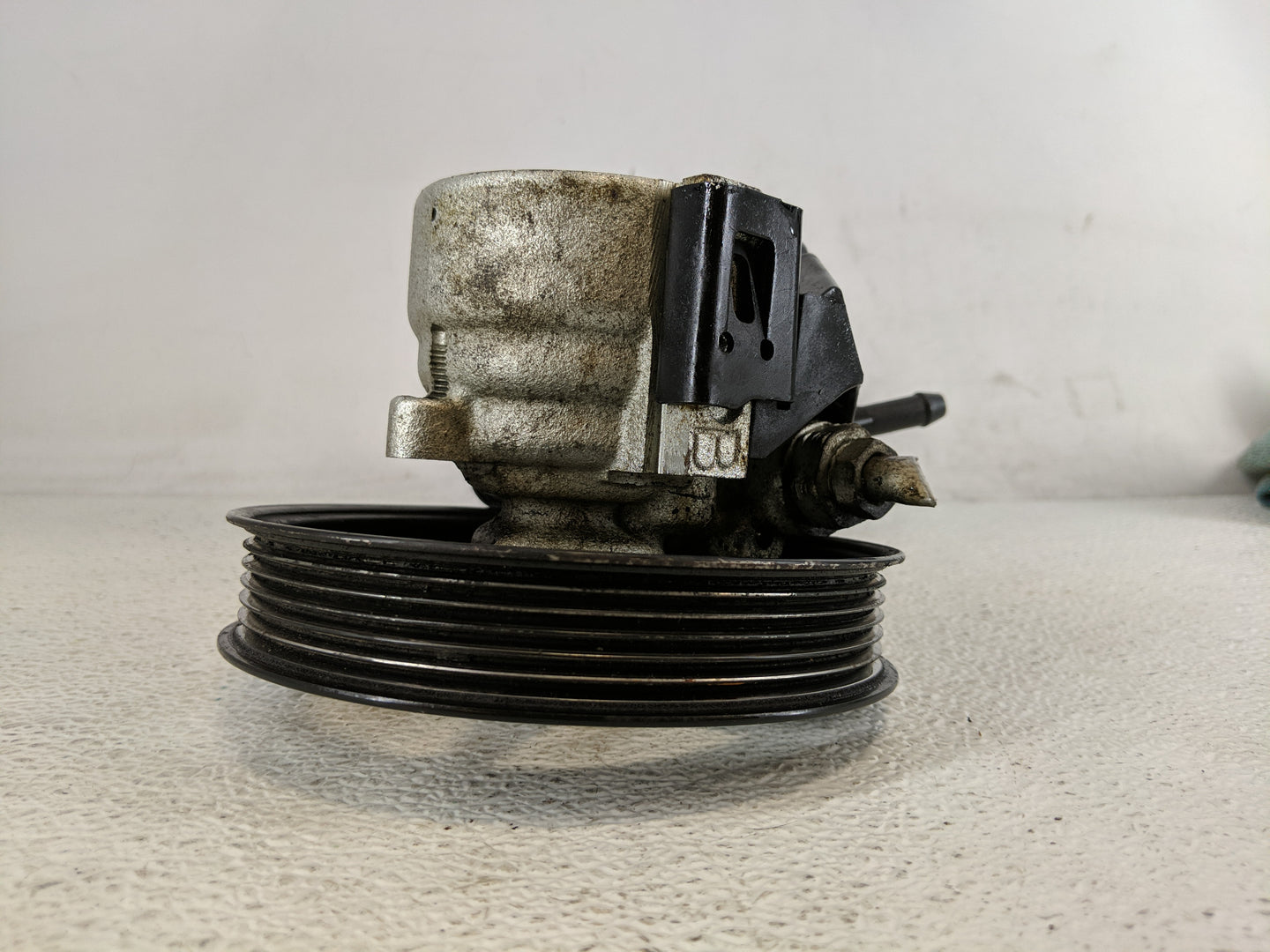 2008-2012 Chevrolet Malibu Power Steering Column Pump Oem - Oemusedautoparts1.com