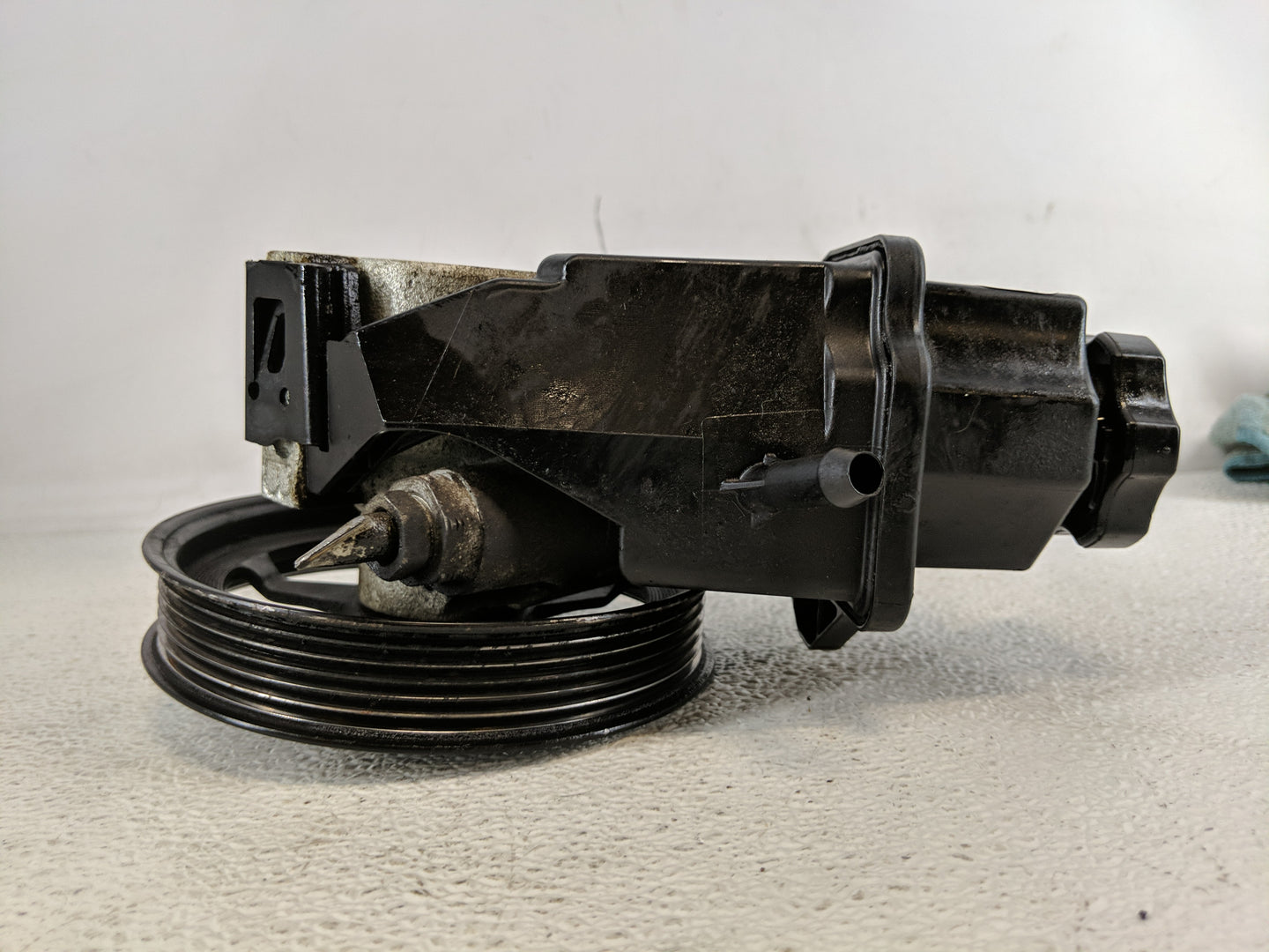 2008-2012 Chevrolet Malibu Power Steering Column Pump Oem - Oemusedautoparts1.com