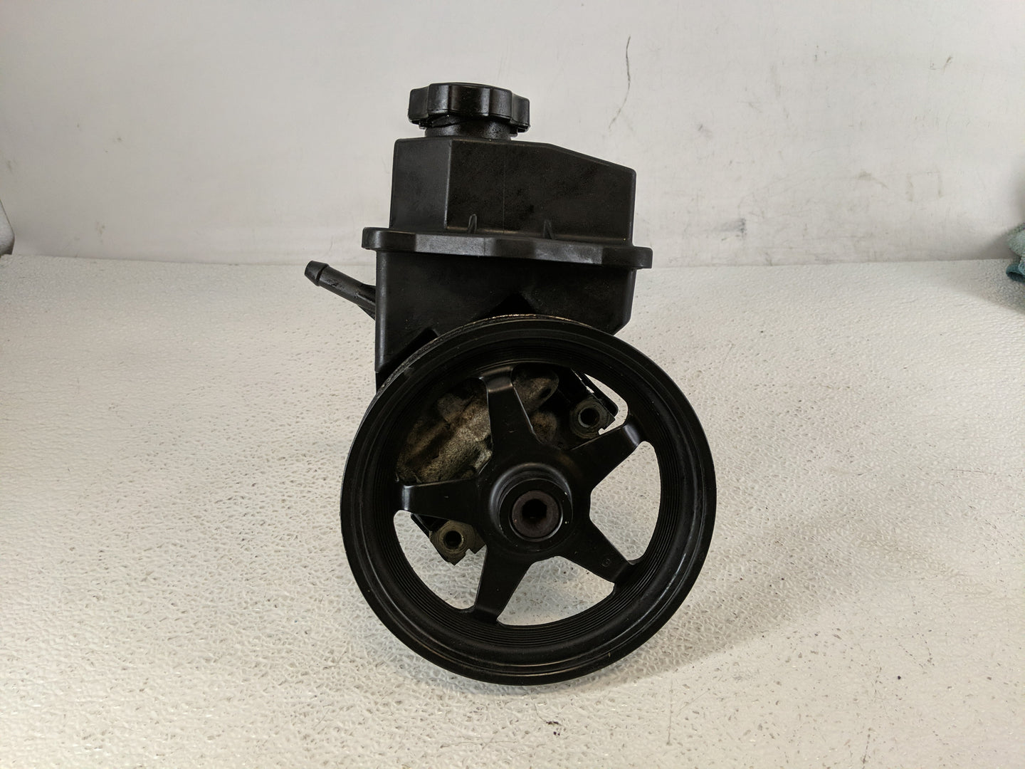 2008-2012 Chevrolet Malibu Power Steering Column Pump Oem - Oemusedautoparts1.com