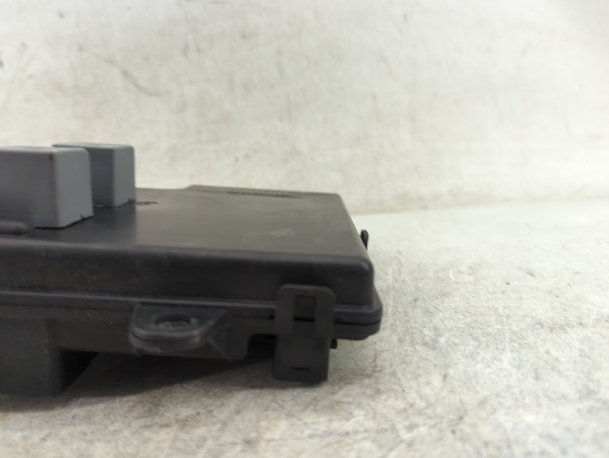 2008-2011 Chevrolet Malibu Body Control Module Bcm Inner Cabin Fuse Box 1193751 - Oemusedautoparts1.com