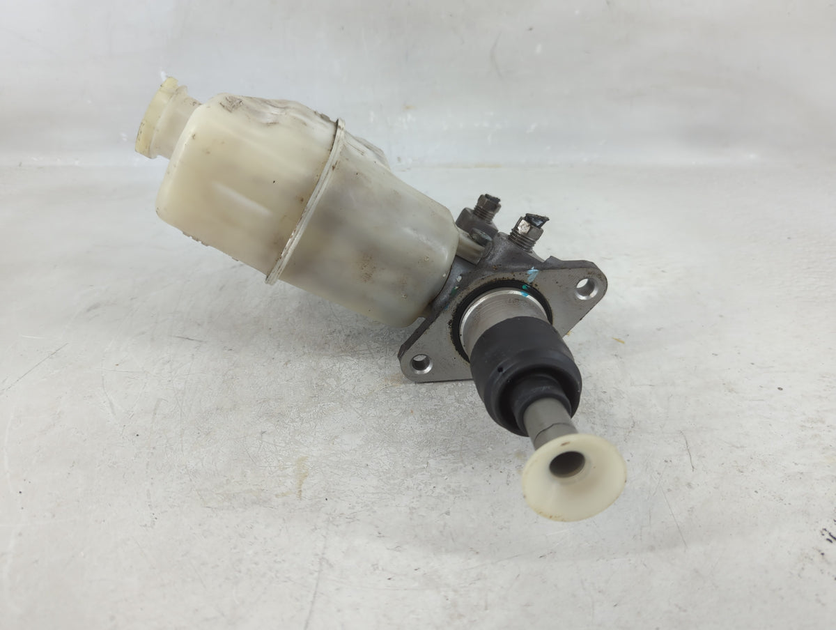 2008-2012 Chevrolet Malibu Brake Master Cylinder 1207001 - Oemusedautoparts1.com