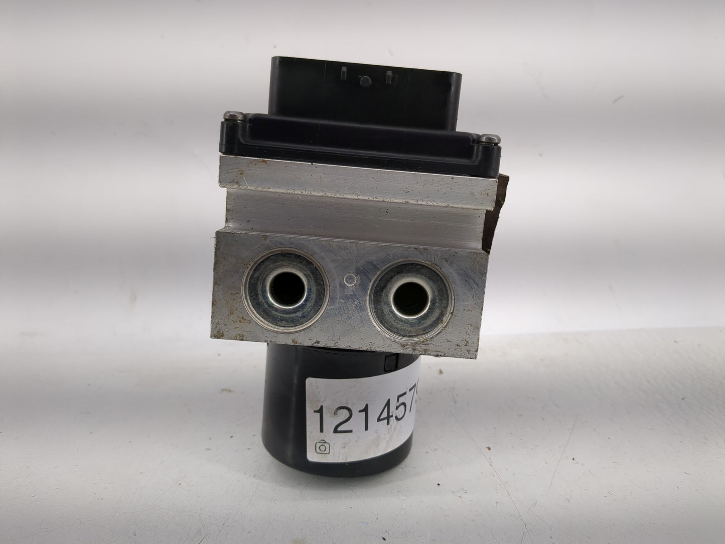 2011 Chevrolet Malibu ABS Pump Control Module Replacement P/N:20908731 Fits OEM Used Auto Parts - Oemusedautoparts1.com