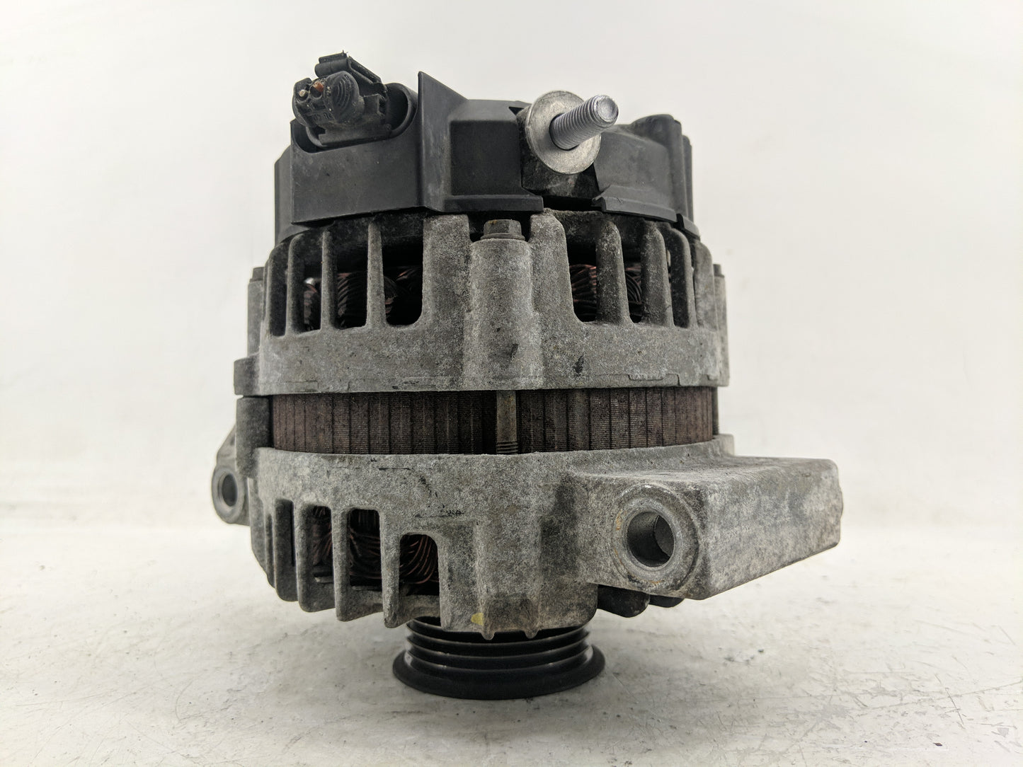 2008-2012 Chevrolet Malibu Alternator Replacement Generator Charging Assembly Engine OEM P/N:22762984 Fits OEM Used Auto Par