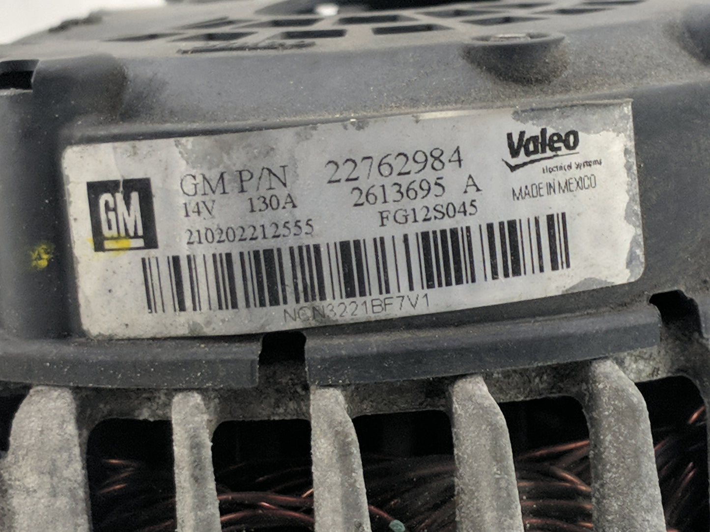 2008-2012 Chevrolet Malibu Alternator Replacement Generator Charging Assembly Engine OEM P/N:22762984 Fits OEM Used Auto Par