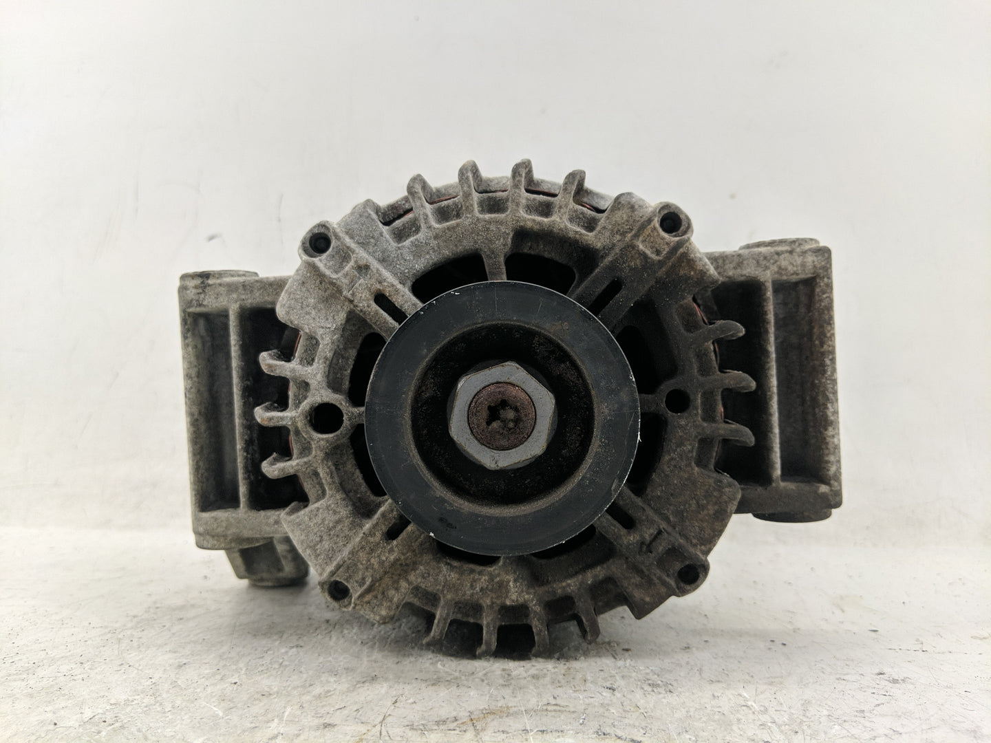 2008-2012 Chevrolet Malibu Alternator Replacement Generator Charging Assembly Engine OEM P/N:22762984 Fits OEM Used Auto Par