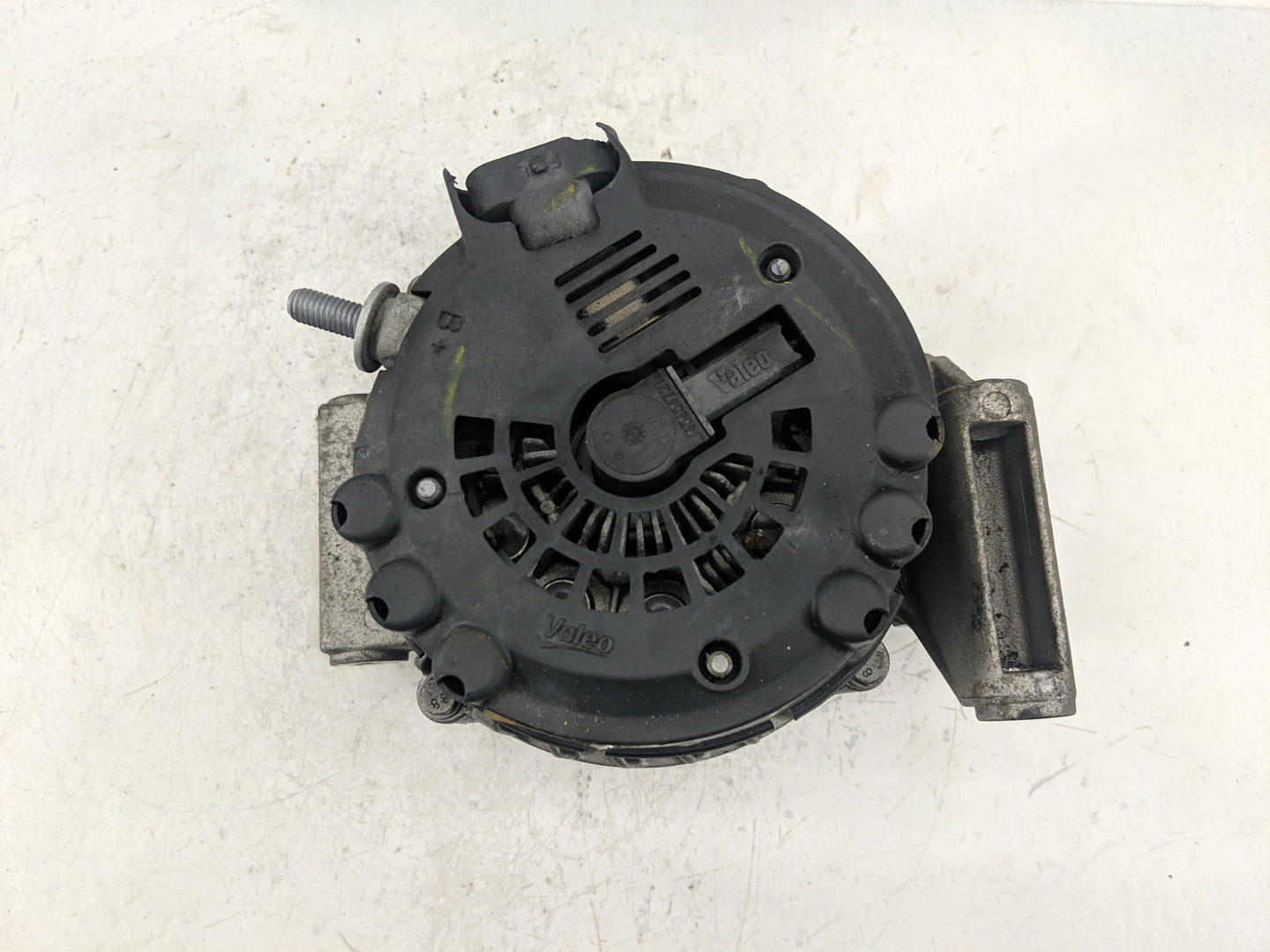 2008-2012 Chevrolet Malibu Alternator Replacement Generator Charging Assembly Engine OEM P/N:22762984 Fits OEM Used Auto Par