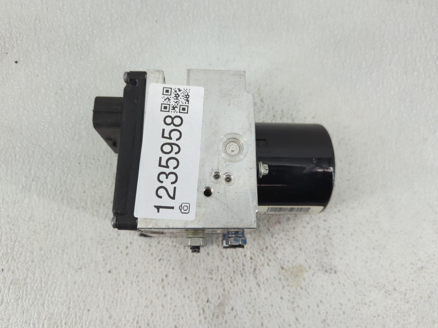 2011 Chevrolet Malibu ABS Pump Control Module Replacement P/N:20908731 Fits OEM Used Auto Parts - Oemusedautoparts1.com