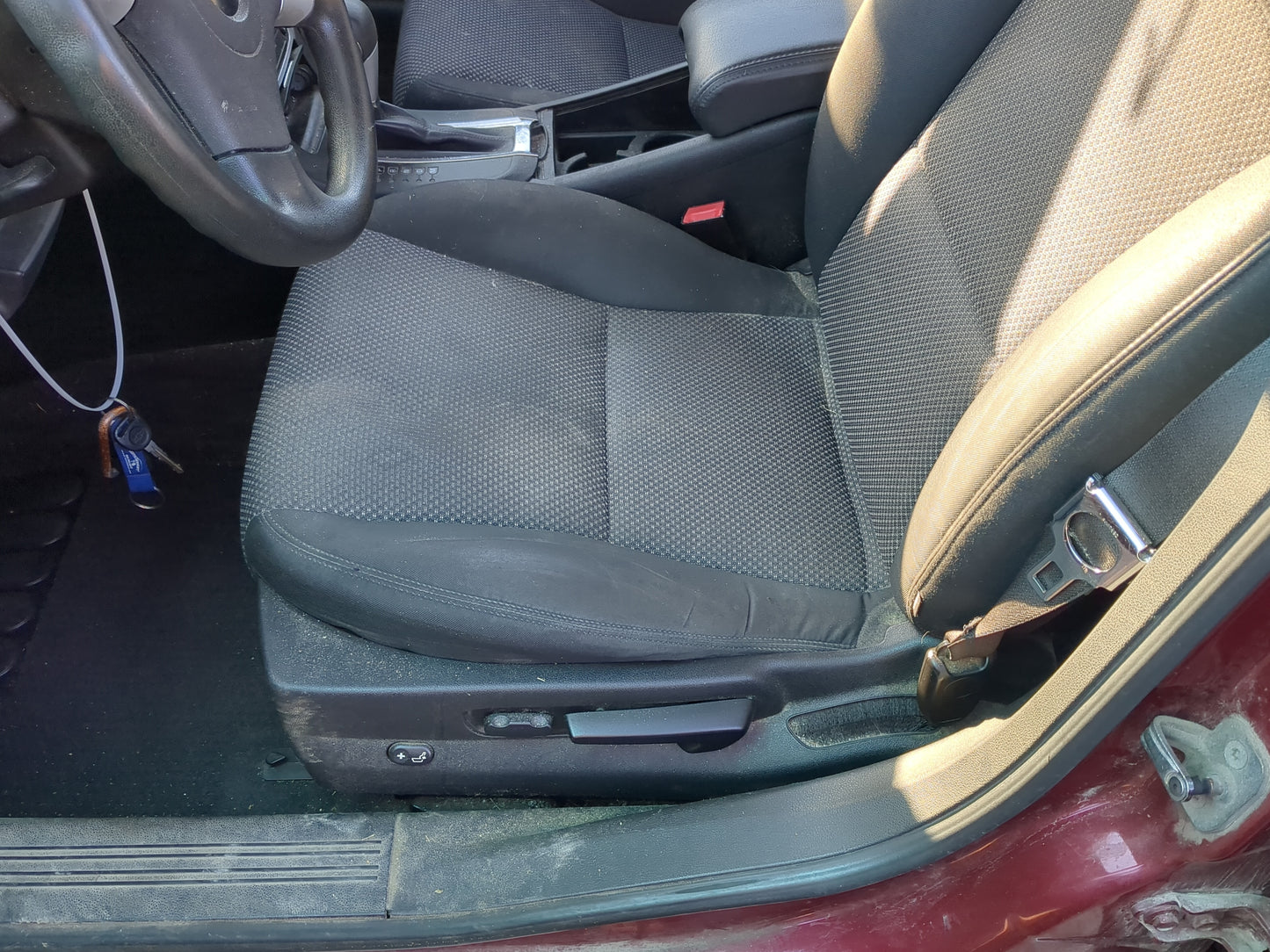 2011-2012 Chevrolet Malibu Driver Front Seat Oem 1238971 - Oemusedautoparts1.com