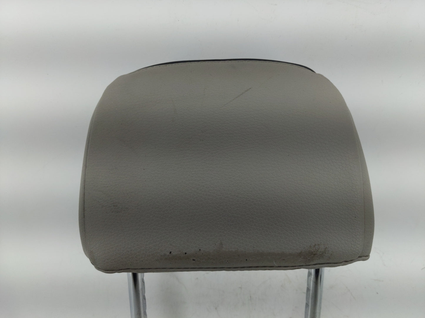 2011-2012 Chevrolet Malibu Headrest Head Rest Front Driver Passenger Seat Fits Fits 2011 2012 OEM Used Auto Parts - Oemuseda