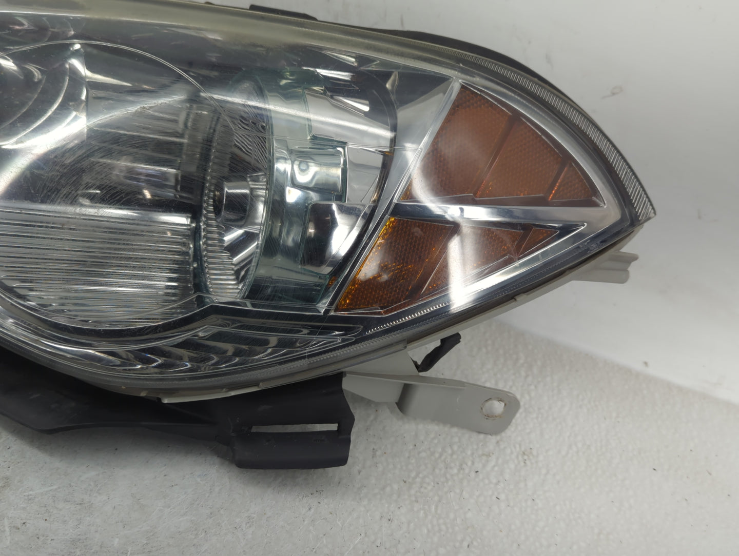 2008-2012 Chevrolet Malibu Driver Left Oem Head Light Headlight Lamp - Oemusedautoparts1.com