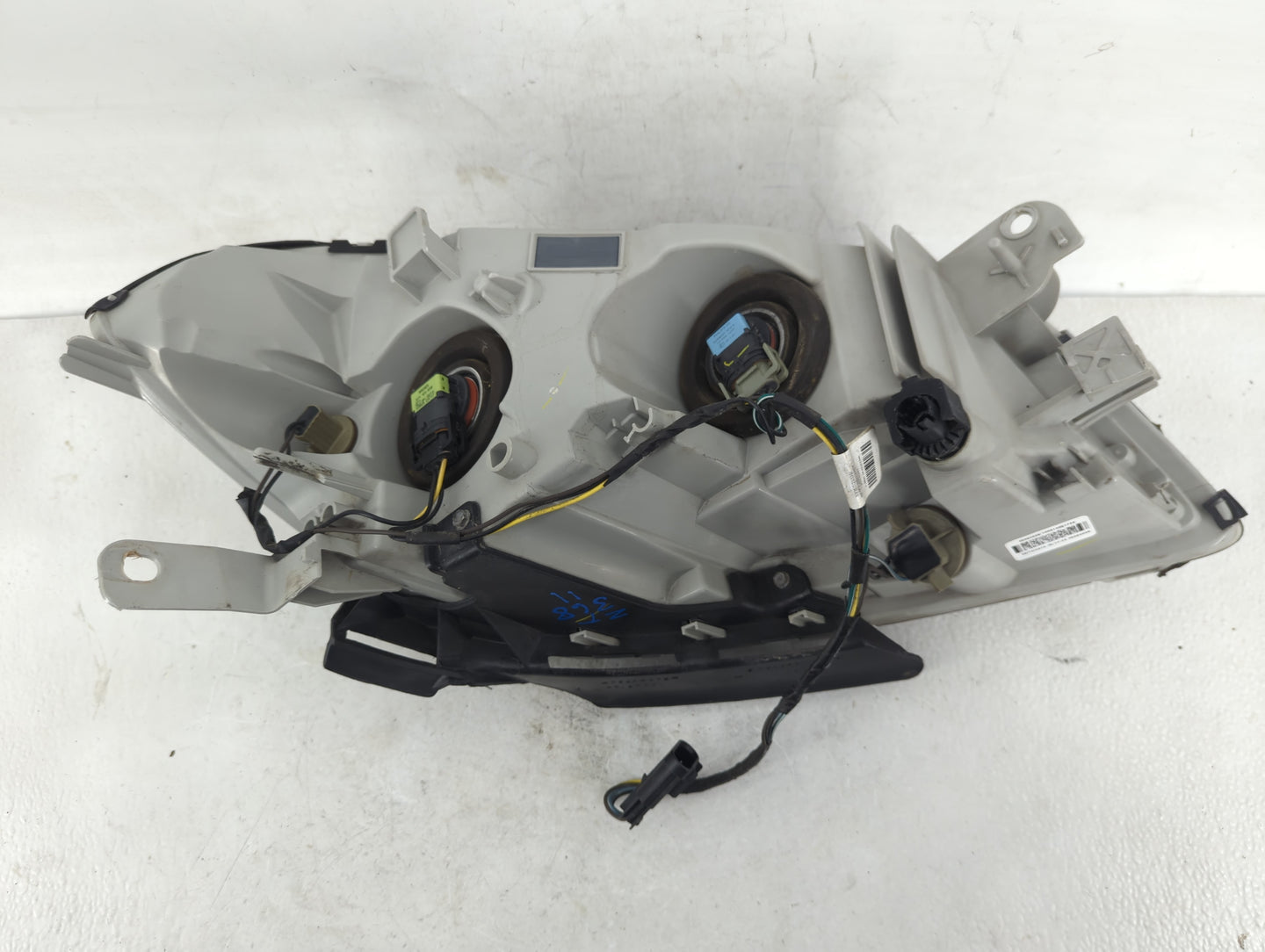 2008-2012 Chevrolet Malibu Driver Left Oem Head Light Headlight Lamp - Oemusedautoparts1.com