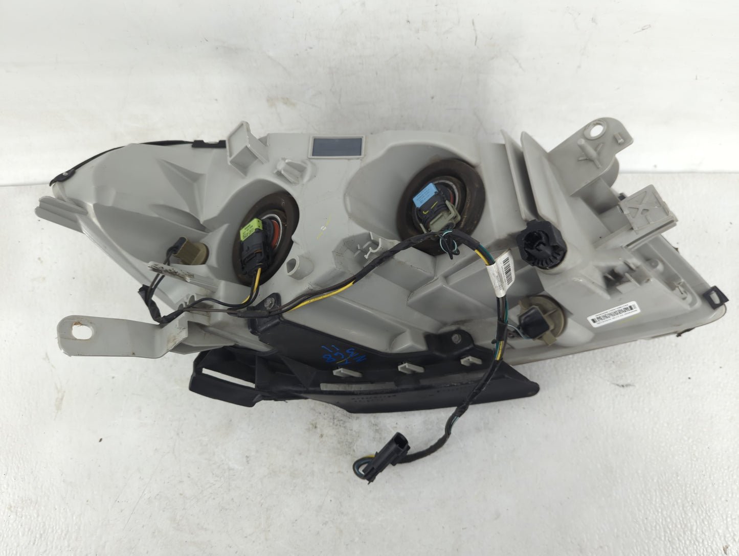 2008-2012 Chevrolet Malibu Driver Left Oem Head Light Headlight Lamp - Oemusedautoparts1.com