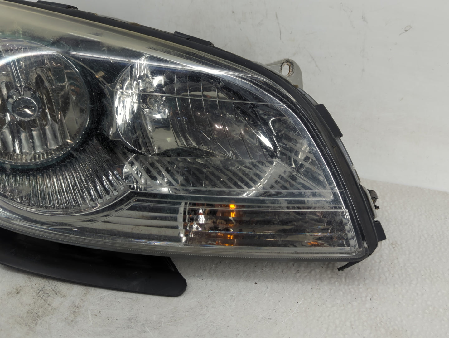 2008-2012 Chevrolet Malibu Passenger Right Oem Head Light Headlight Lamp - Oemusedautoparts1.com