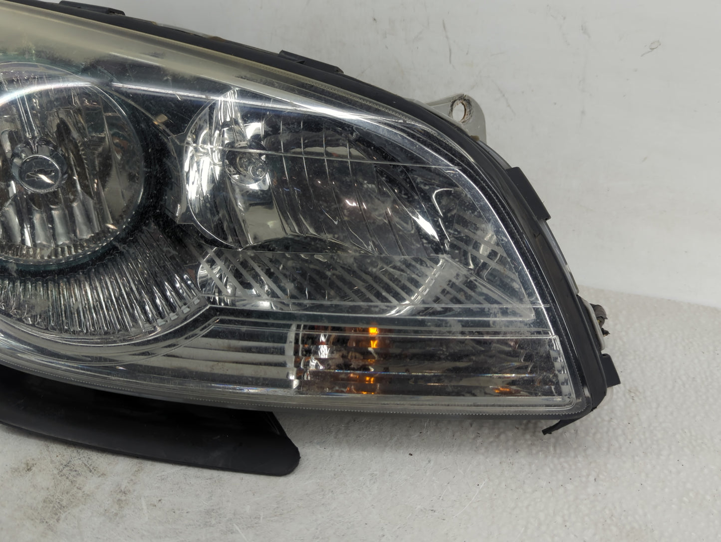 2008-2012 Chevrolet Malibu Passenger Right Oem Head Light Headlight Lamp - Oemusedautoparts1.com