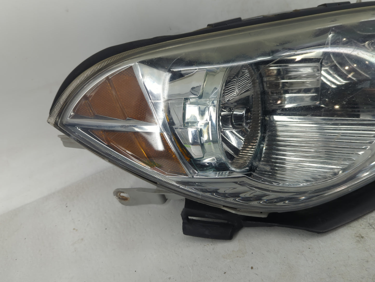2008-2012 Chevrolet Malibu Passenger Right Oem Head Light Headlight Lamp - Oemusedautoparts1.com