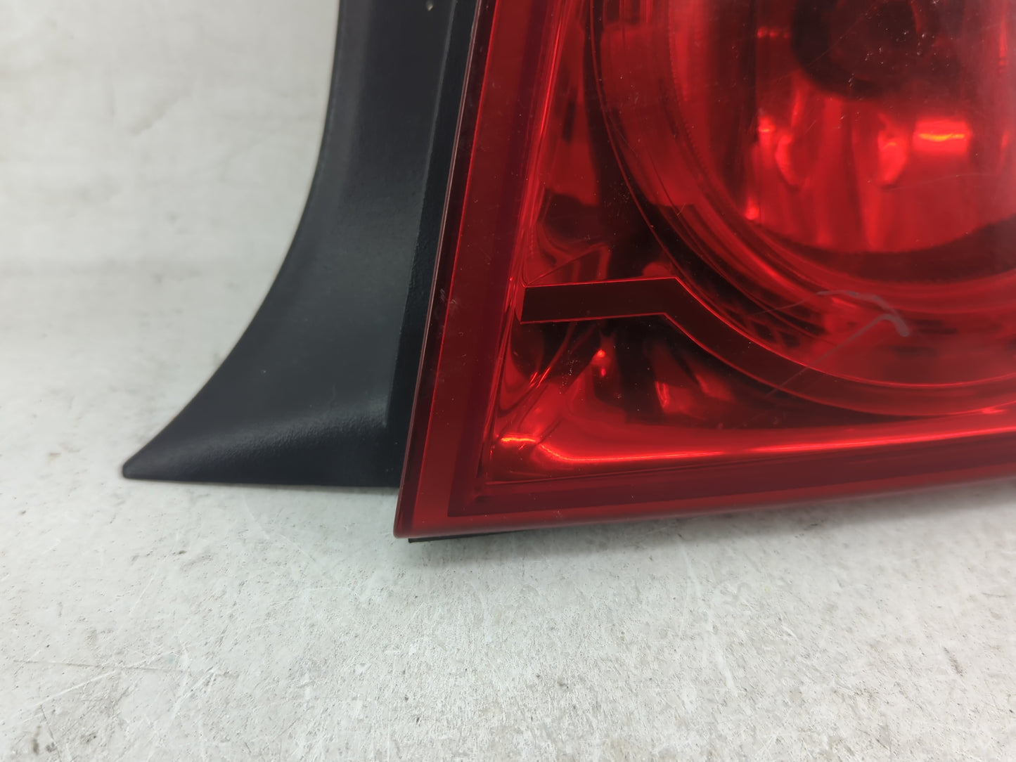 2008-2012 Chevrolet Malibu Tail Light Assembly Passenger Right OEM Fits Fits 2008 2009 2010 2011 2012 OEM Used Auto Parts - 