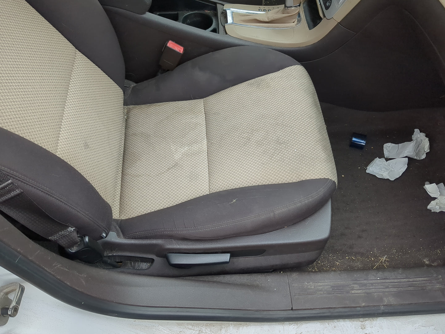 2011-2012 Chevrolet Malibu Passenger Front Seat Oem 1245094 - Oemusedautoparts1.com