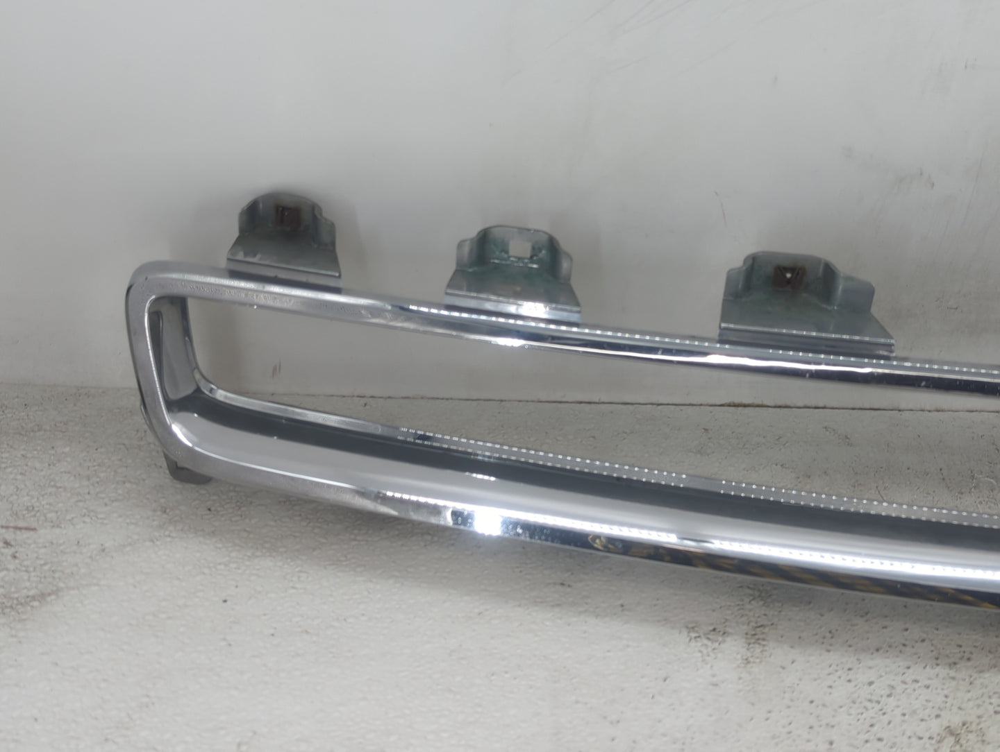 2008-2012 Chevrolet Malibu Front Grille Bumper Not Included 1245097 - Oemusedautoparts1.com