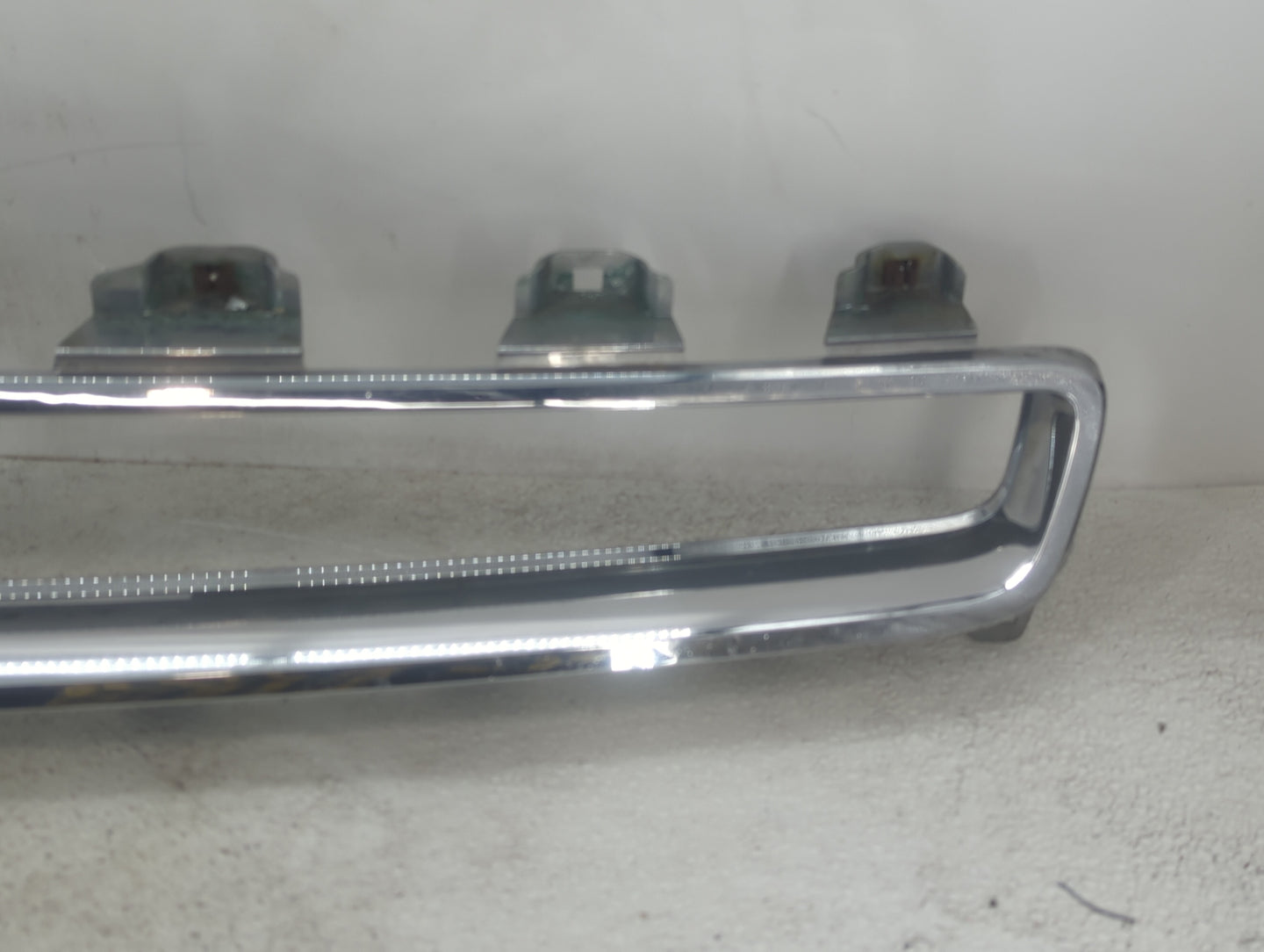 2008-2012 Chevrolet Malibu Front Grille Bumper Not Included 1245097 - Oemusedautoparts1.com