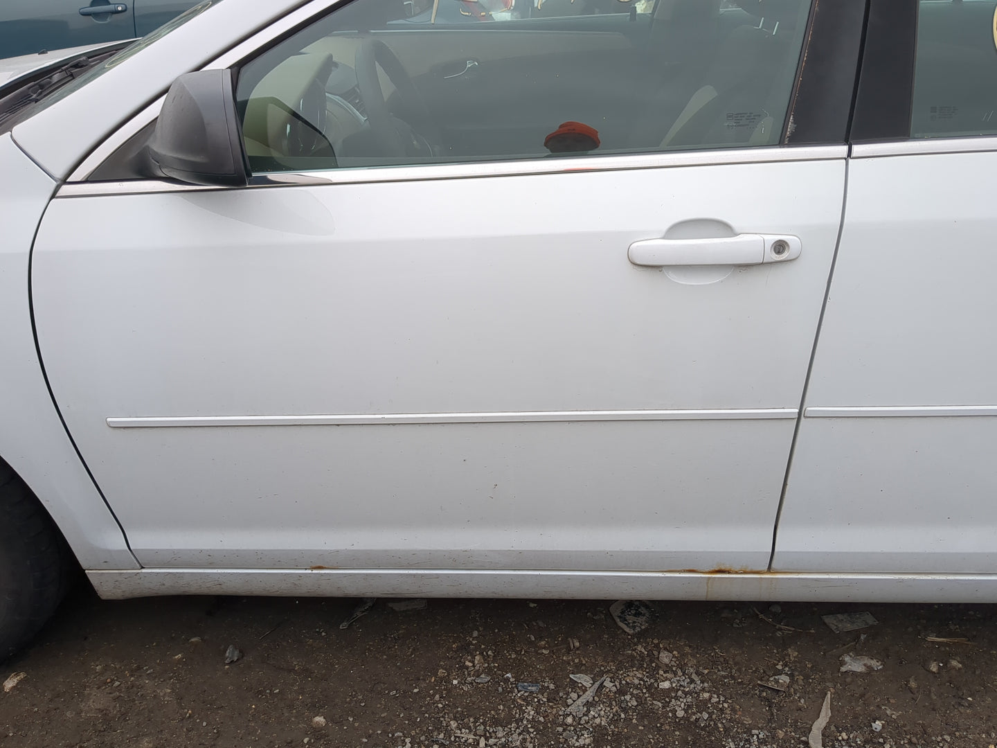 2008-2012 Chevrolet Malibu Driver Front Door Oem 1245098 - Oemusedautoparts1.com