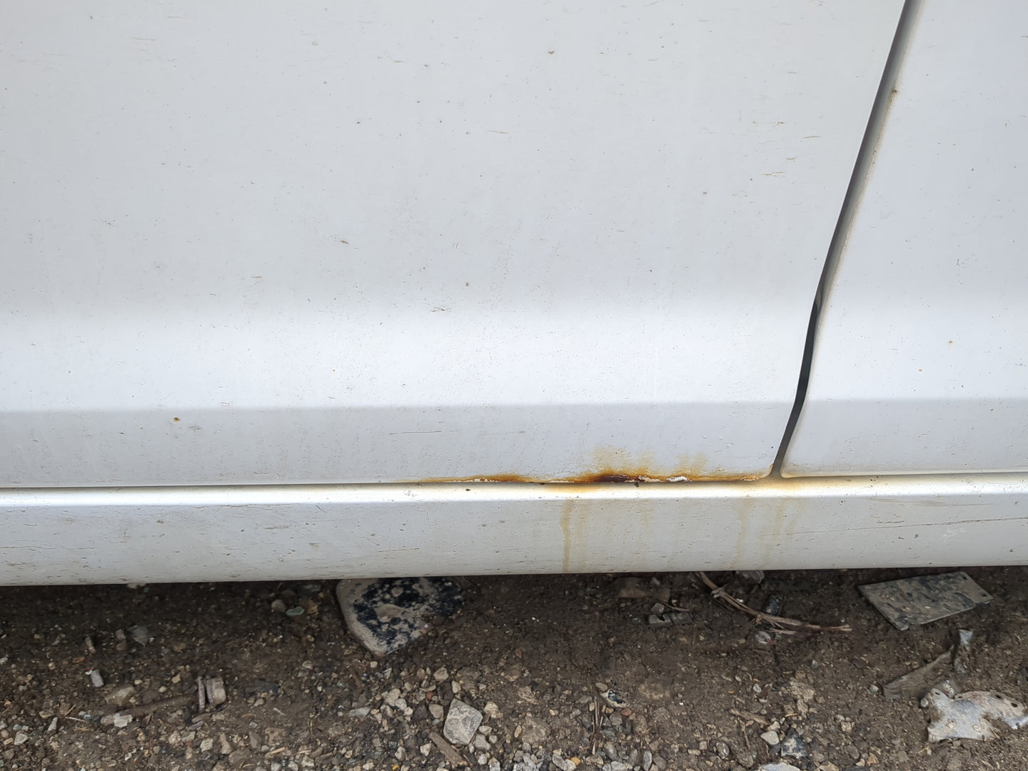 2008-2012 Chevrolet Malibu Driver Front Door Oem 1245098 - Oemusedautoparts1.com