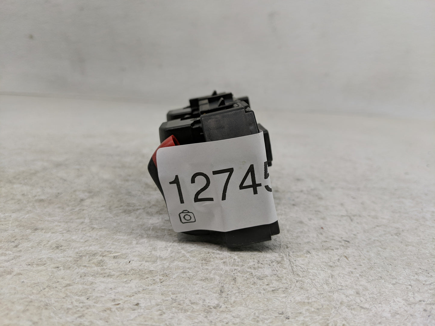 2010-2011 Chevrolet Malibu Master Power Window Switch Replacement Driver Side Left Fits Fits 2010 2011 OEM Used Auto Parts -