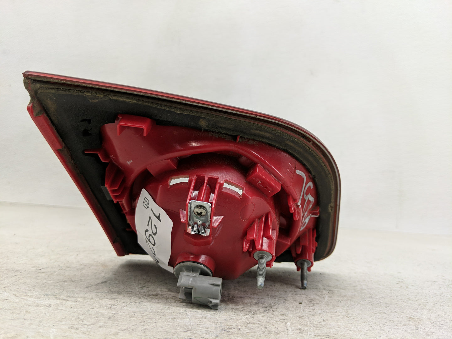 2008-2012 Chevrolet Malibu Tail Light Assembly Passenger Right OEM Fits Fits 2008 2009 2010 2011 2012 OEM Used Auto Parts - 
