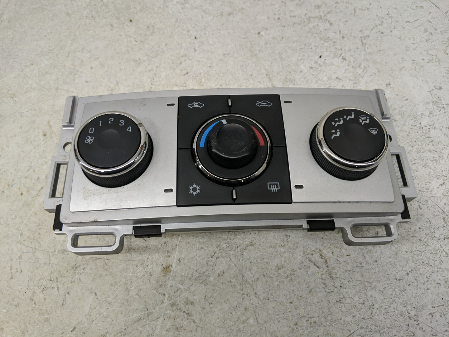 2008-2012 Chevrolet Malibu Climate Control Module Temperature AC/Heater Replacement P/N:28251428 Fits OEM Used Auto Parts - 