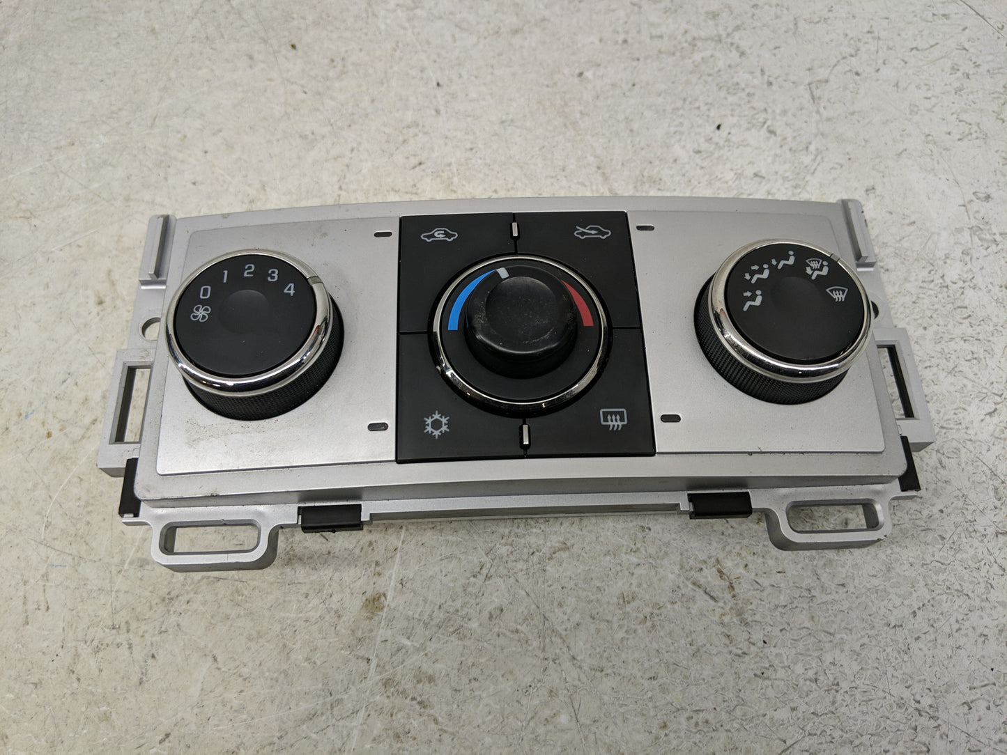 2008-2012 Chevrolet Malibu Climate Control Module Temperature AC/Heater Replacement P/N:28251428 Fits OEM Used Auto Parts - 