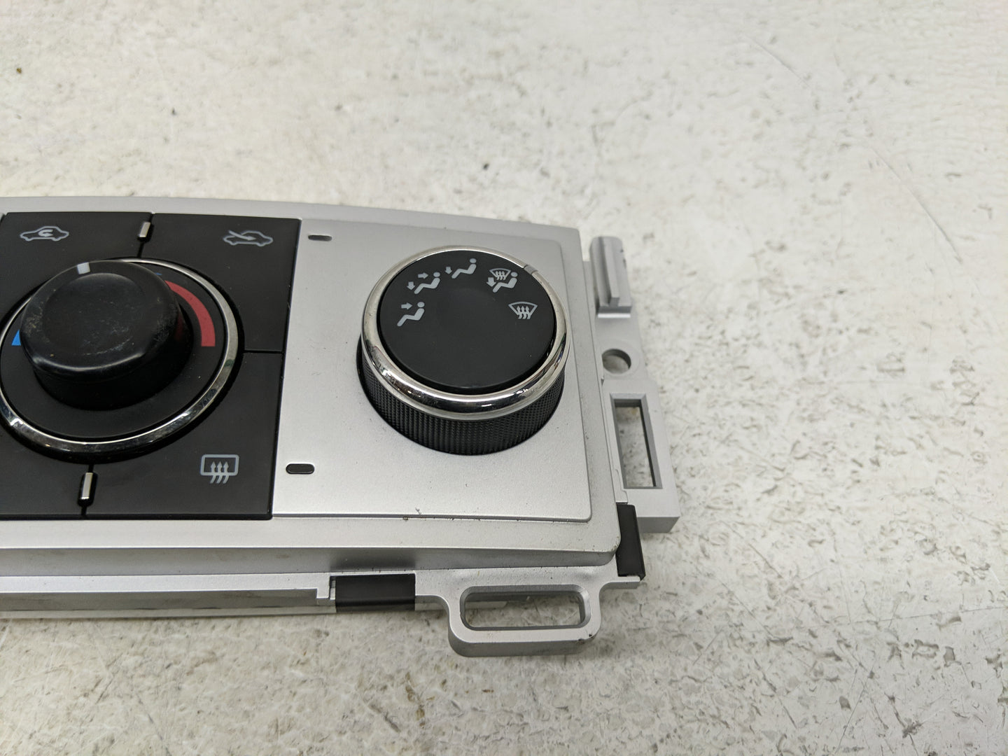2008-2012 Chevrolet Malibu Climate Control Module Temperature AC/Heater Replacement P/N:28251428 Fits OEM Used Auto Parts - 