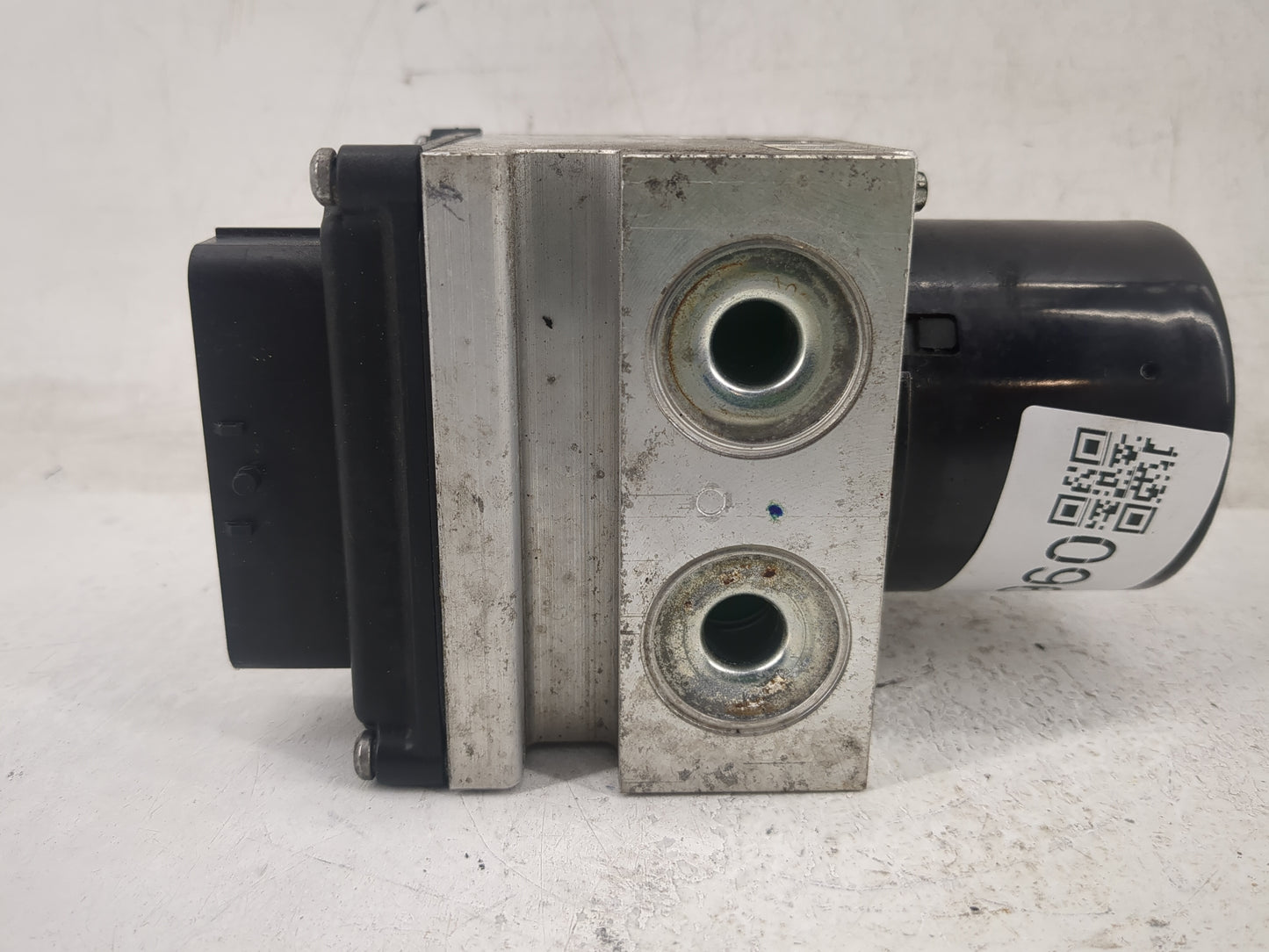 2011 Chevrolet Malibu ABS Pump Control Module Replacement P/N:224259-106 20908731, 20908729 Fits OEM Used Auto Parts - Oemus