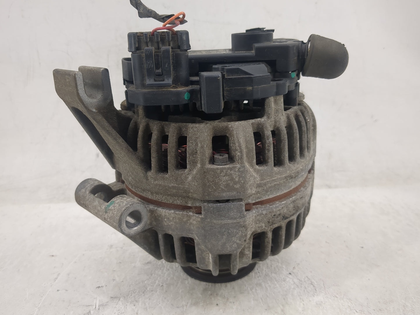 2008-2012 Chevrolet Malibu Alternator Replacement Generator Charging Assembly Engine OEM P/N:0 124 415 033 Fits OEM Used Aut