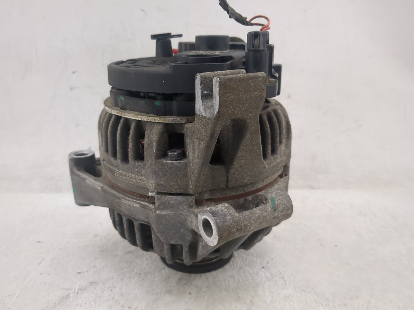 2008-2012 Chevrolet Malibu Alternator Replacement Generator Charging Assembly Engine OEM P/N:0 124 415 033 Fits OEM Used Aut