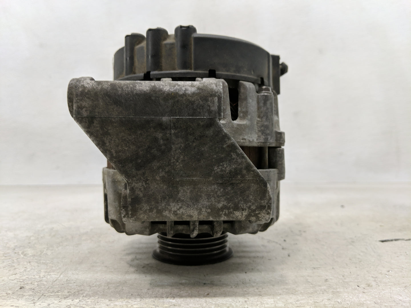 2008-2012 Chevrolet Malibu Alternator Replacement Generator Charging Assembly Engine OEM P/N:2650532 B 15828450 Fits OEM Use