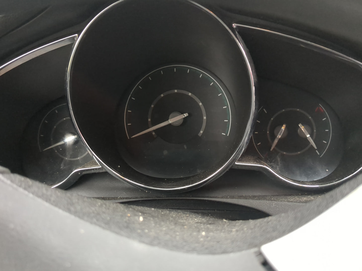 2008-2012 Chevrolet Malibu Instrument Cluster Speedometer Gauges Fits Fits 2008 2009 2010 2011 2012 OEM Used Auto Parts - Oe